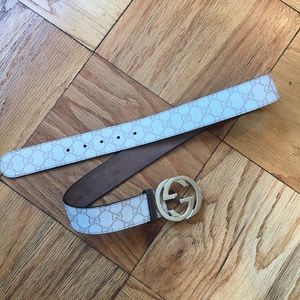 Gucci Belt brown on white